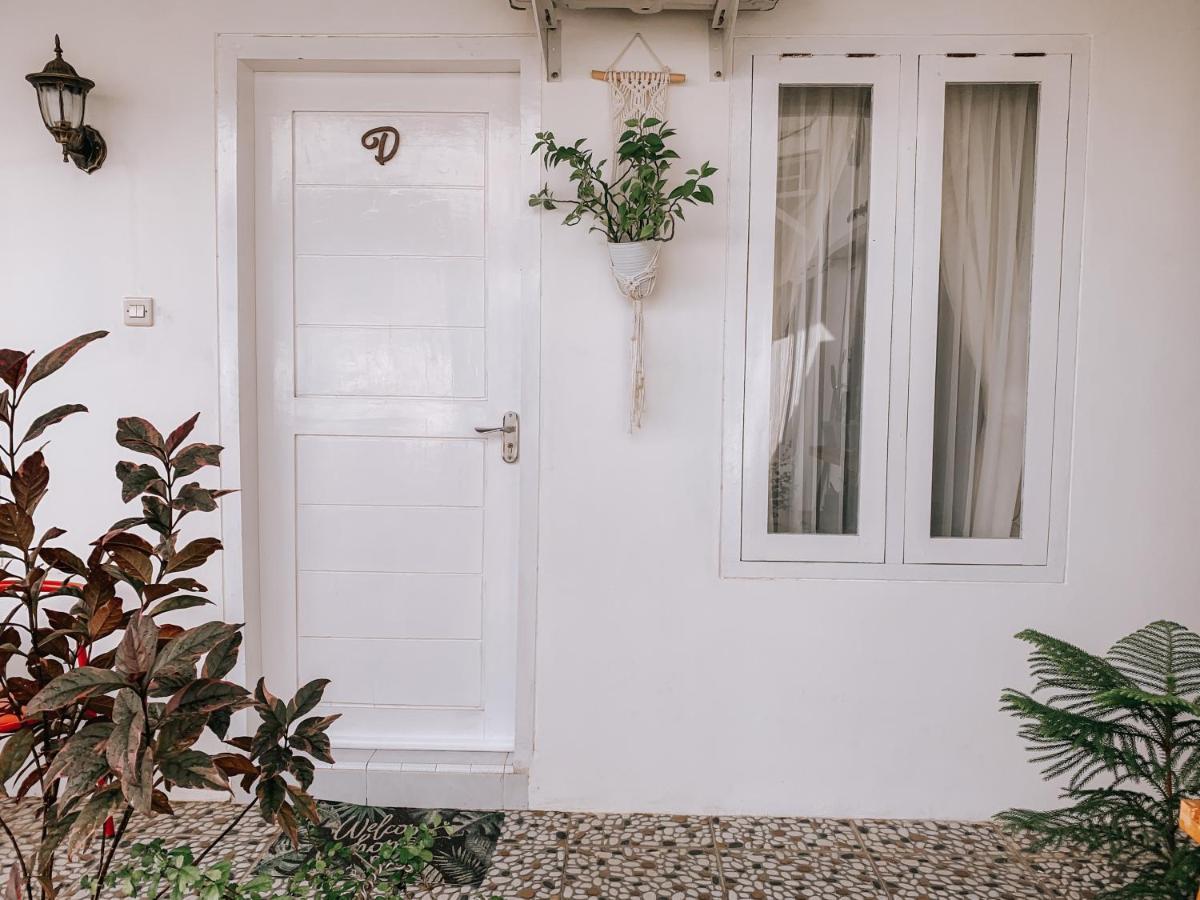 Tropical Paradiso Homestay Banyuwangi  Exterior photo
