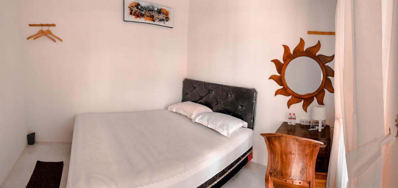 Tropical Paradiso Homestay Banyuwangi  Exterior photo