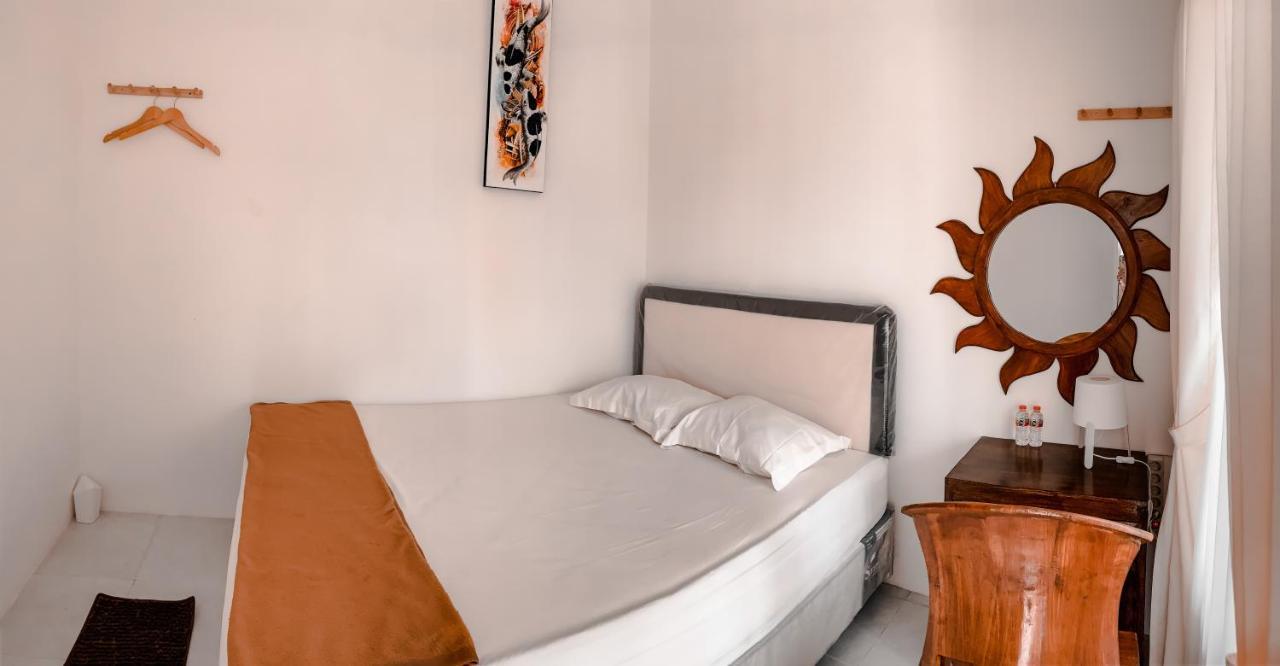 Tropical Paradiso Homestay Banyuwangi  Exterior photo